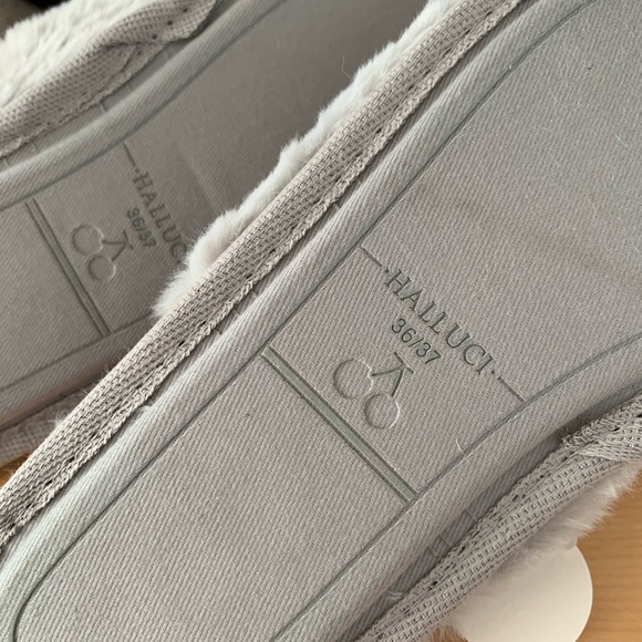 Slippers - Picture 4 of 4